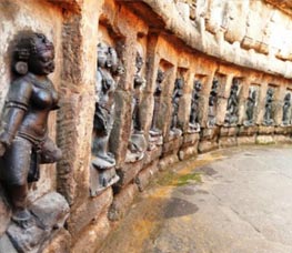 Chausath Yogini in Jabalpur - Book a Hotel Room at Vijan Mahal